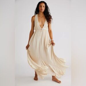 Free People Endless summer showstopper maxi dress size M Cream Textured Detail